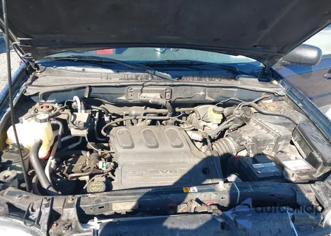 2003 Ford Escape Xlt from USA, damaged, VIN 1FMYU93183KD09378